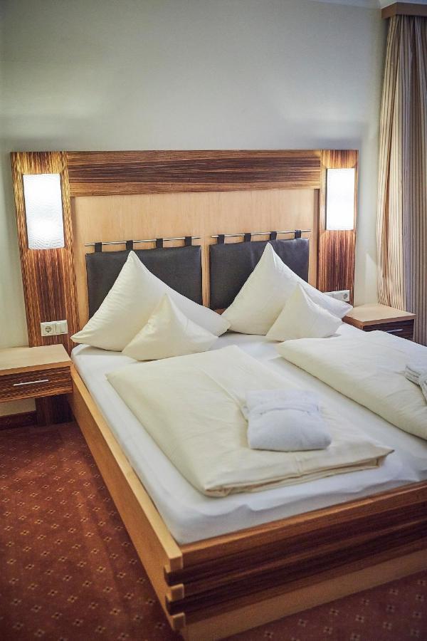 Hotel Hasenauer 4 Sterne Superior Σάαλμπαχ-Χίντεργκλεμ Εξωτερικό φωτογραφία