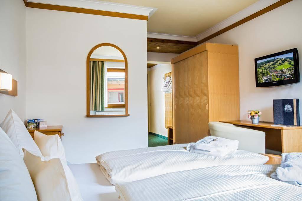 Hotel Hasenauer 4 Sterne Superior Σάαλμπαχ-Χίντεργκλεμ Εξωτερικό φωτογραφία