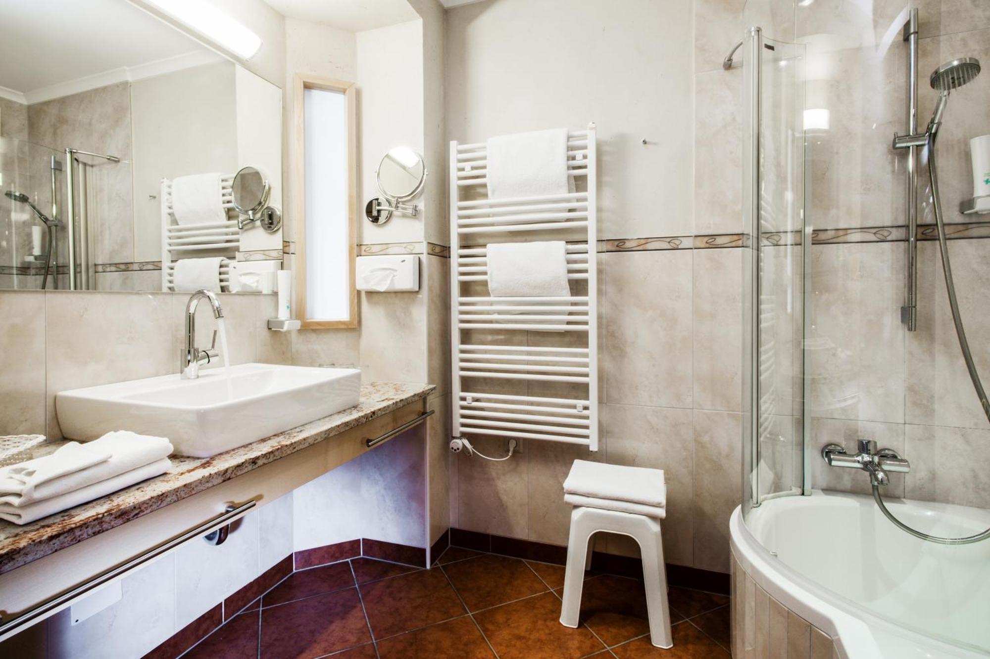 Hotel Hasenauer 4 Sterne Superior Σάαλμπαχ-Χίντεργκλεμ Δωμάτιο φωτογραφία